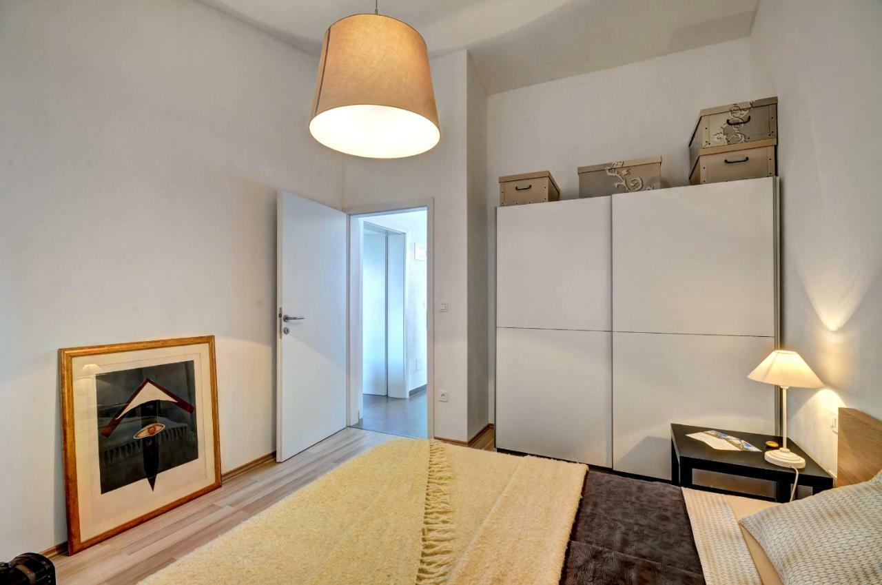 Lila Apartmán *